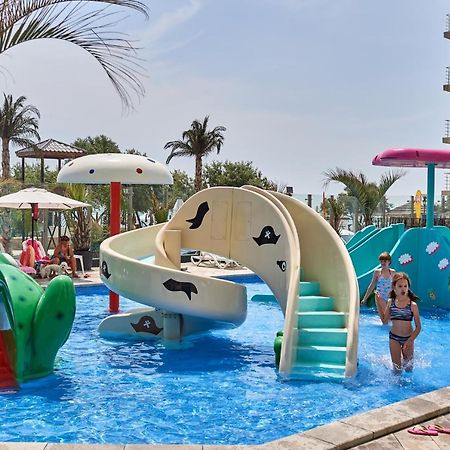 Melisea Aparthotel Pool & Spa Mamaia Nord Năvodari 외부 사진